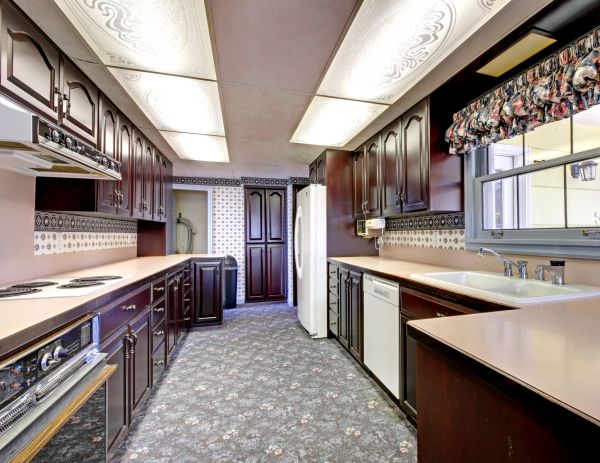 Kitchen Carpet Installation in Oakland
